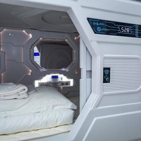 Kiwi Capsule Hotel Bangkok Exteriér fotografie
