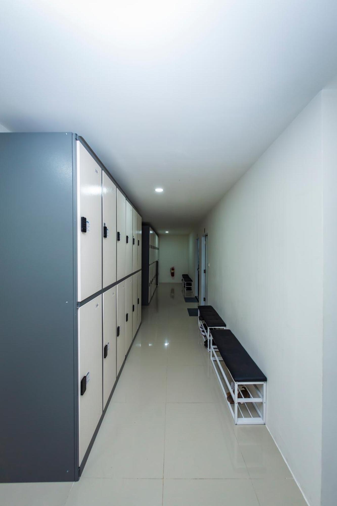 Kiwi Capsule Hotel Bangkok Exteriér fotografie